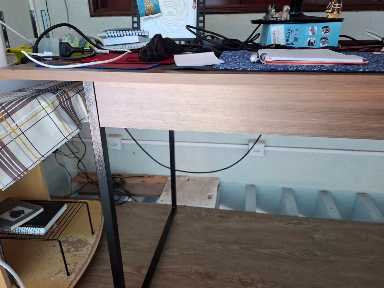 Mesa de jantar com bancos - Foto 3