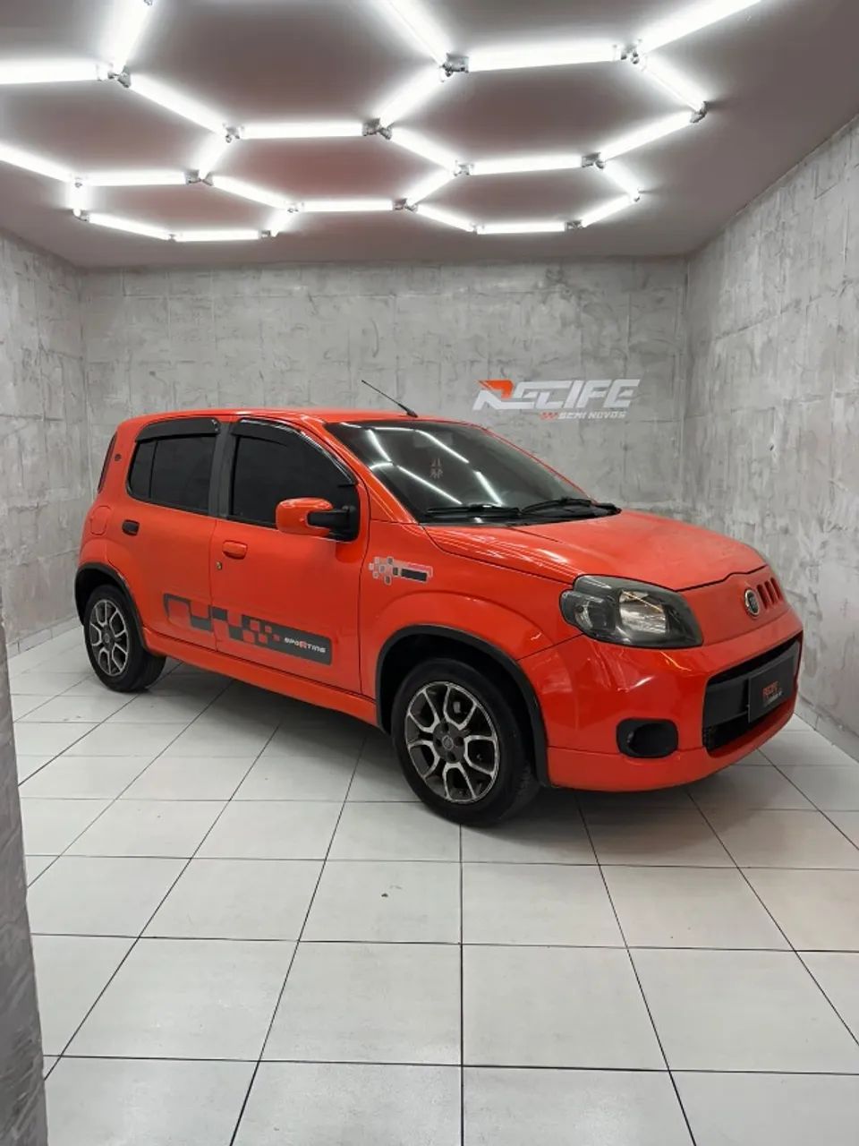 Fiat Uno Sporting 1.4 EVO Fire Flex 8V 4P 2012