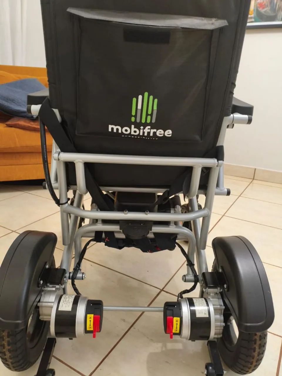 Cadeira de rodas motorizada mobifree - Foto 5