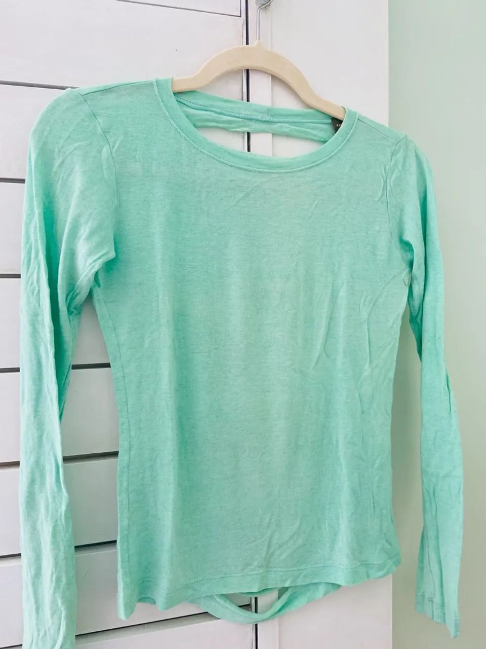 Blusa Farm texturizada com recortes P - Foto 3