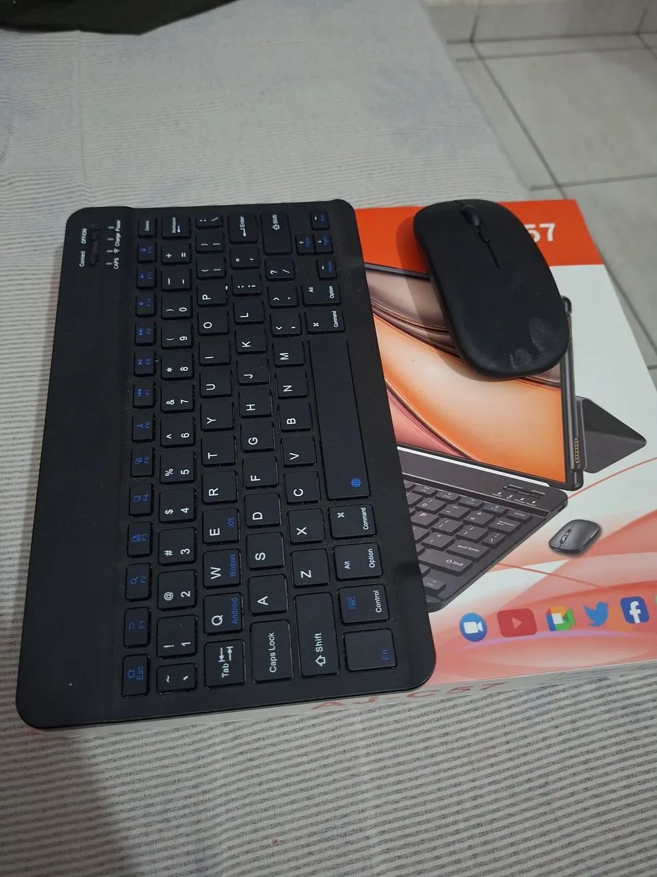 tablet 10.1" com teclado+mouse 6GB RAM 128GB Android anjgg - Foto 4