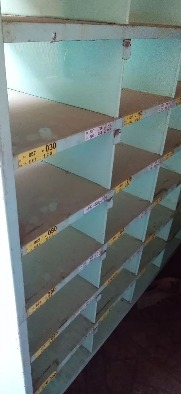 Prateleira de aço com 32 DIVISÓRIAS  - Foto 3