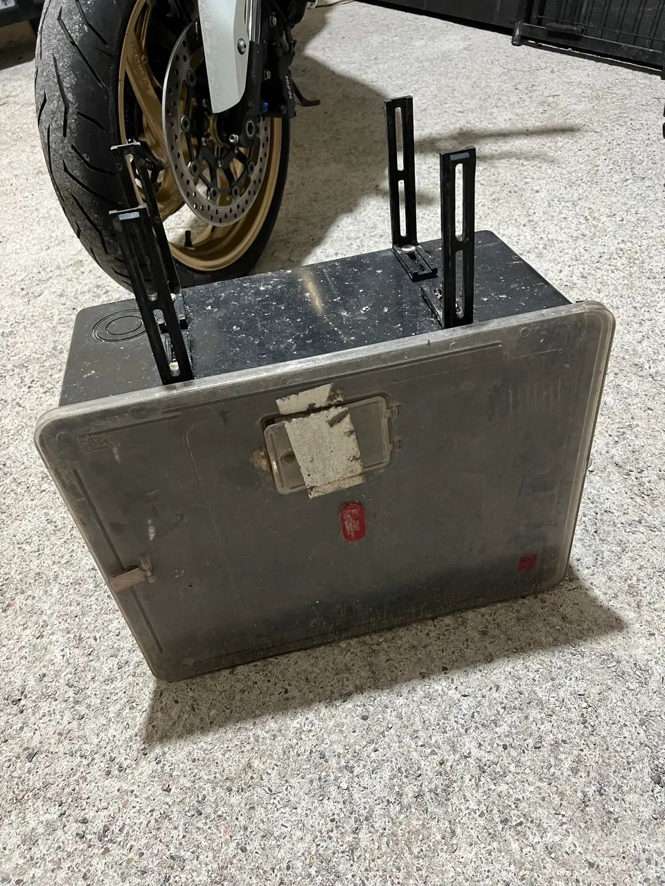 Vendo caixa de luz grande 65578353652353121
