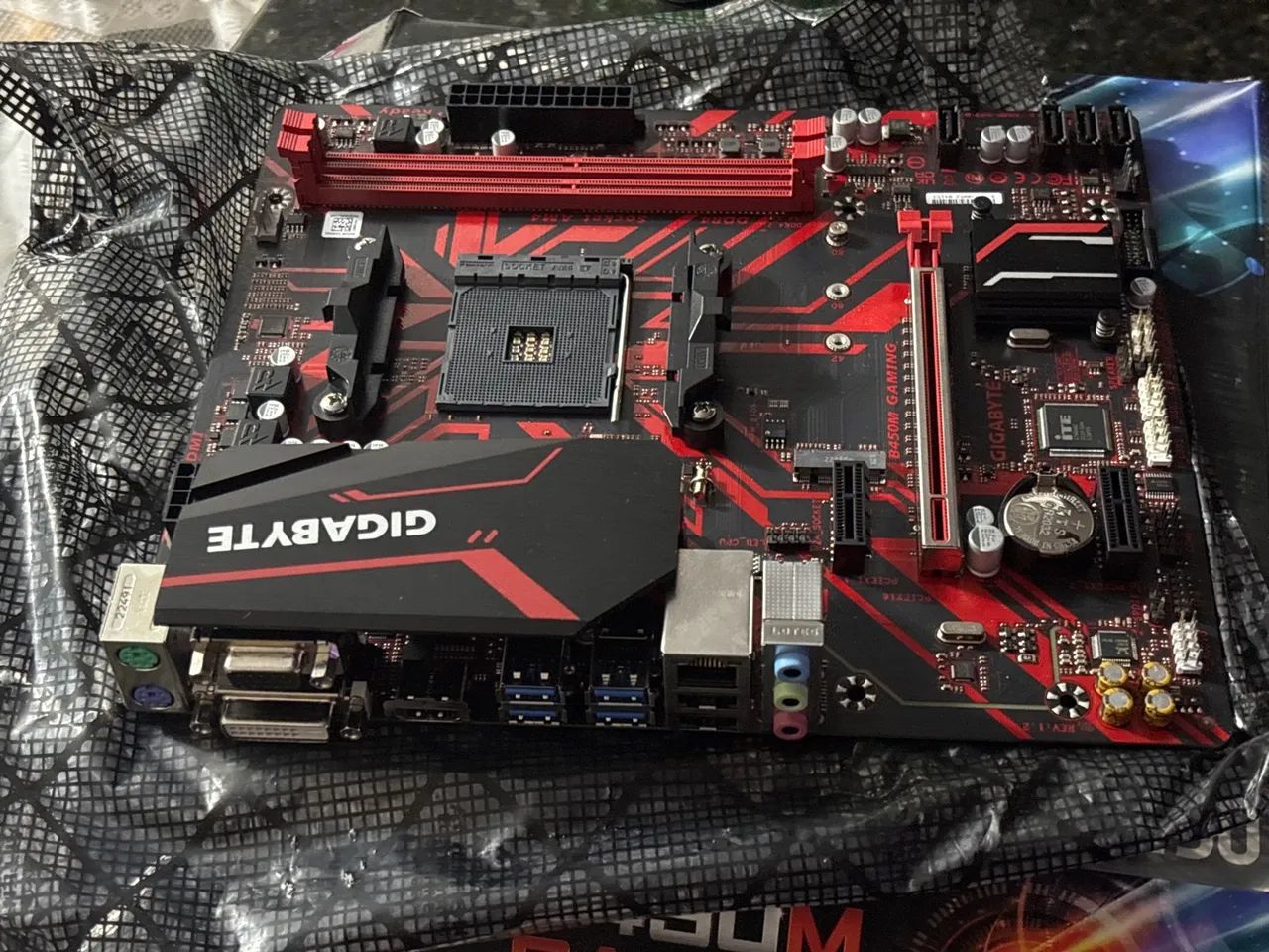 Placa mãe b450M Gaming  - Foto 2