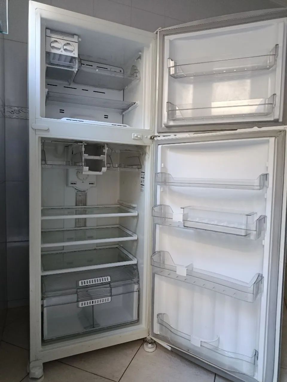 Geladeira em ótimo estado de conservação  - Foto 3