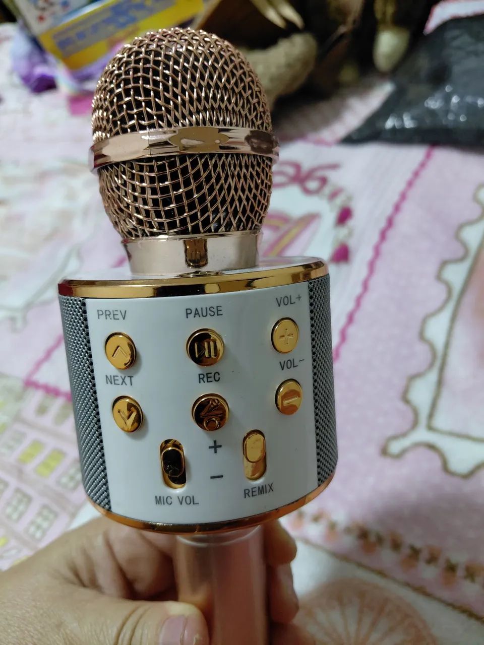 Microfone sem fio com diversas funções animadas R$ 20 - Foto 2