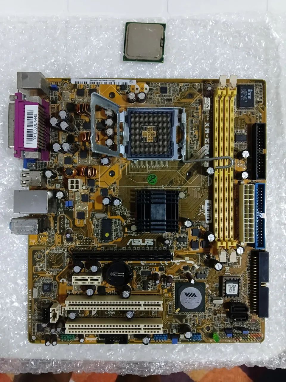 Placa mãe Asus.