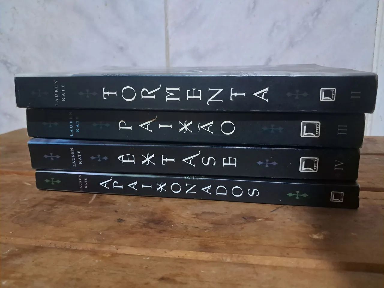 Série Fallen Incompleta  - Foto 2