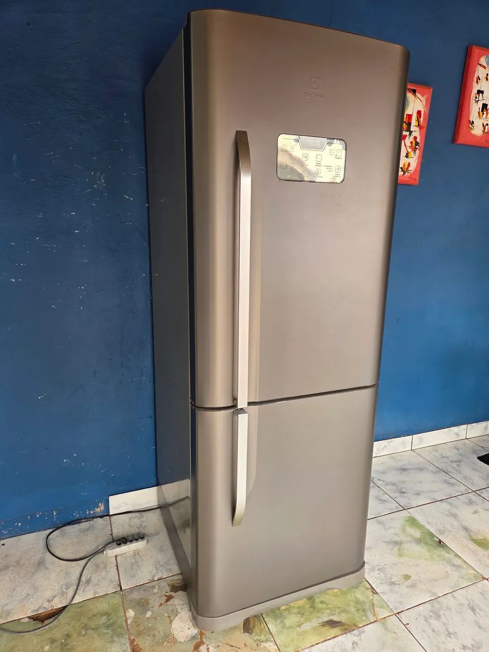 Vendo geladeira Electrolux 