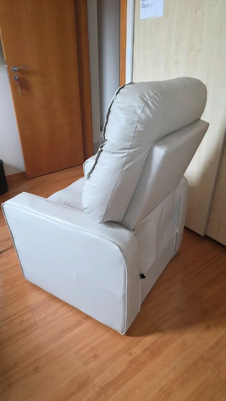 Poltrona encosto reclinavel  - Foto 5