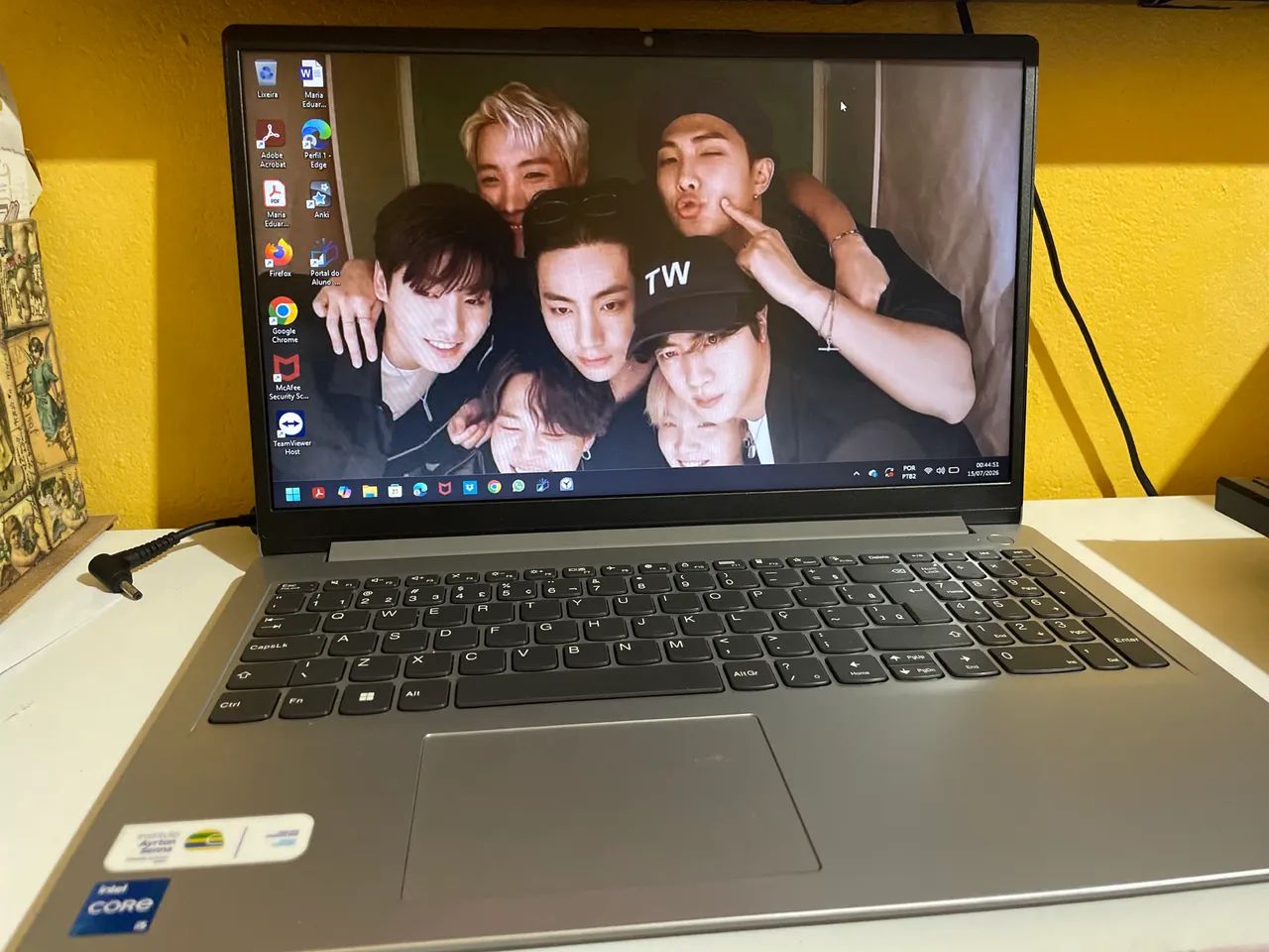 Notebook LeNovo Intel Core i5 8G de RAM