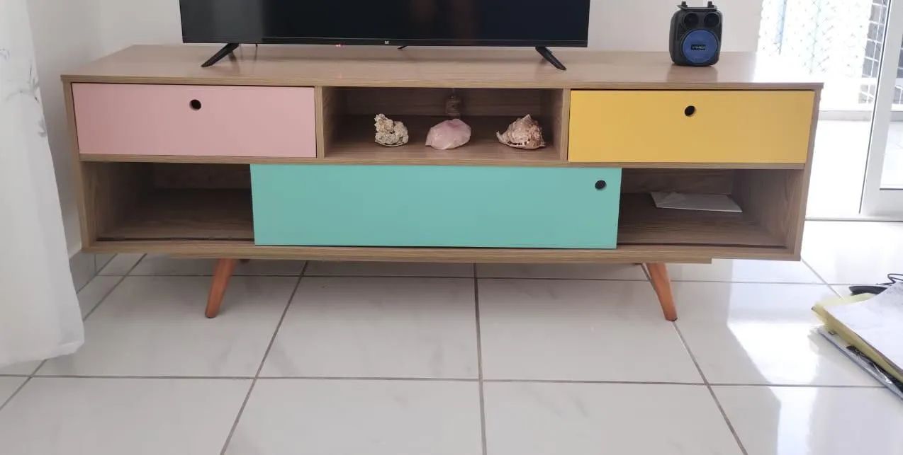 Vendo CAMA, COLCHOES, BASE BOX COMUM E RACK RETRÔ