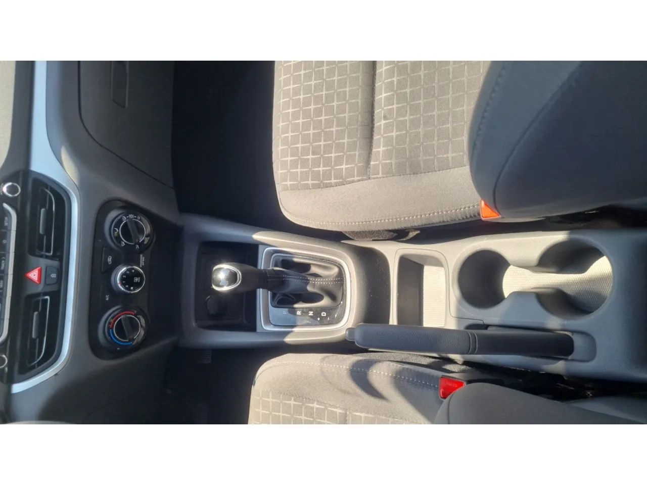 Hyundai HB20S Comfort 1.0 TB Flex 12V Aut., foto 9 de 16