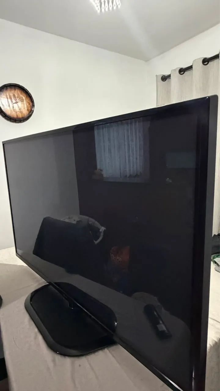 TV LG 50 POLEGADAS FULL HD - Foto 2