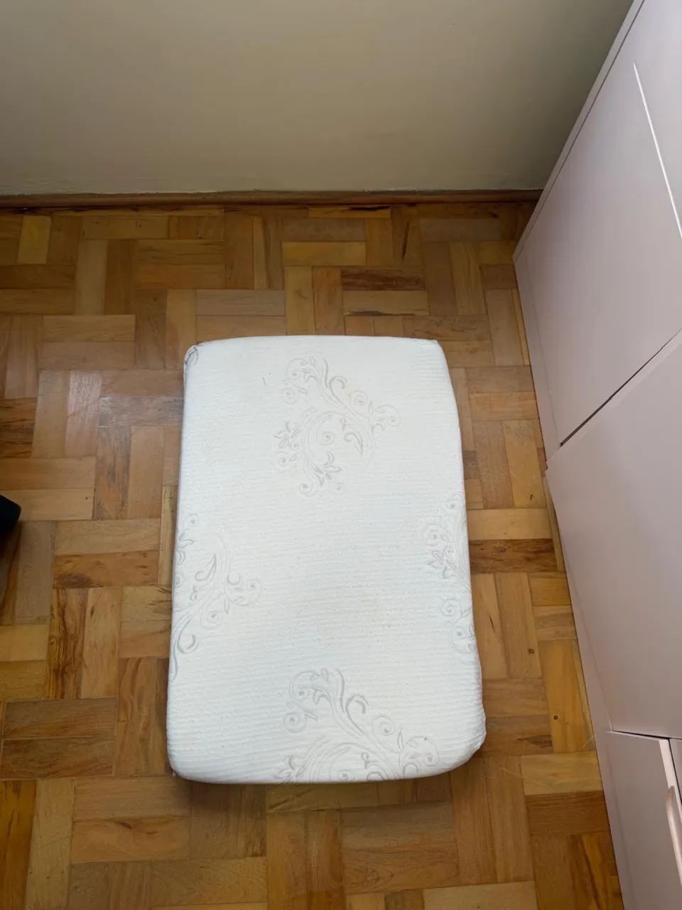 Mini berço com colchão rosa infantil  - Foto 3