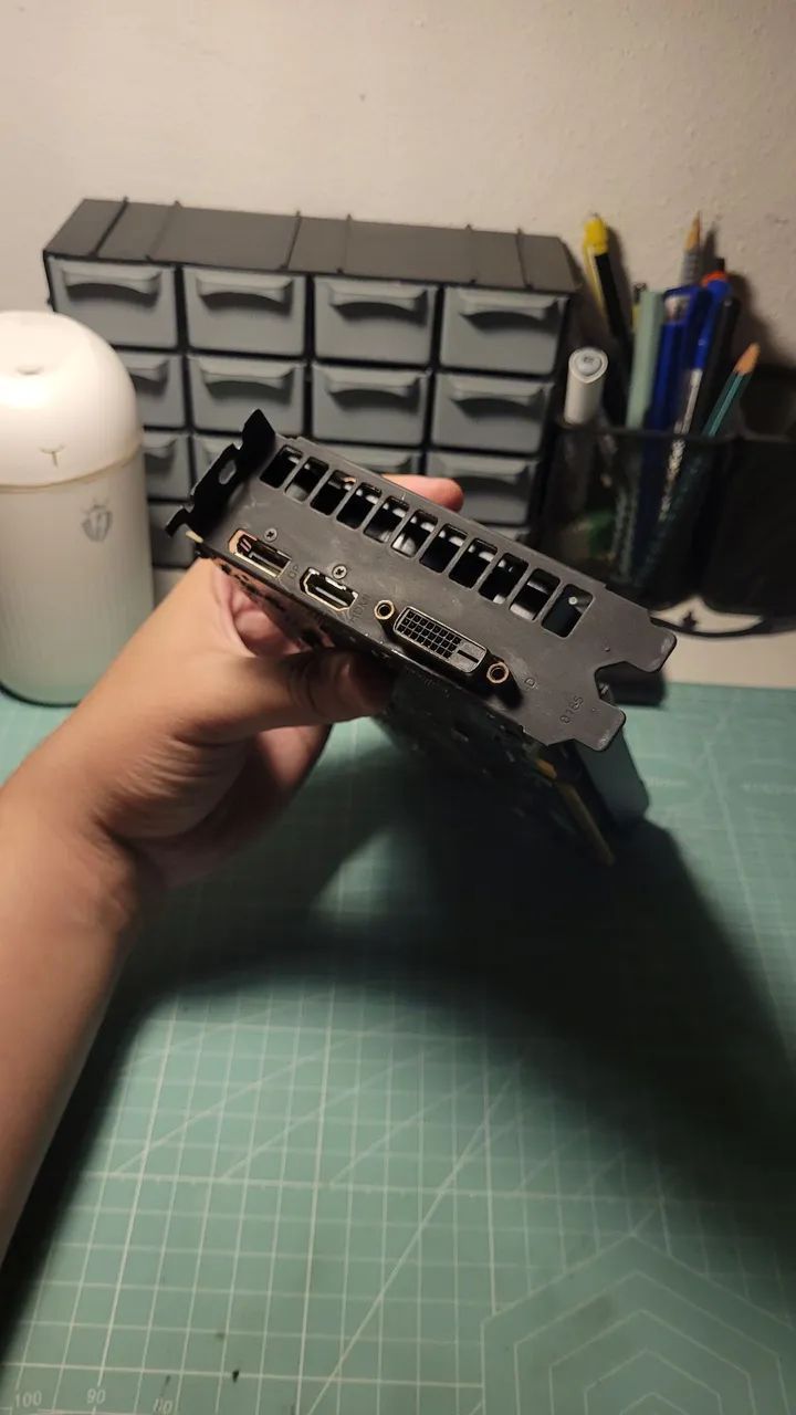 GTX1630 4G - Foto 4