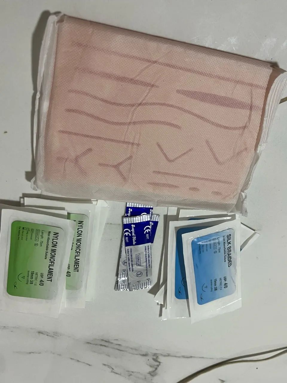 Vendo Kit de Sutura Cirúrgica  - Foto 3