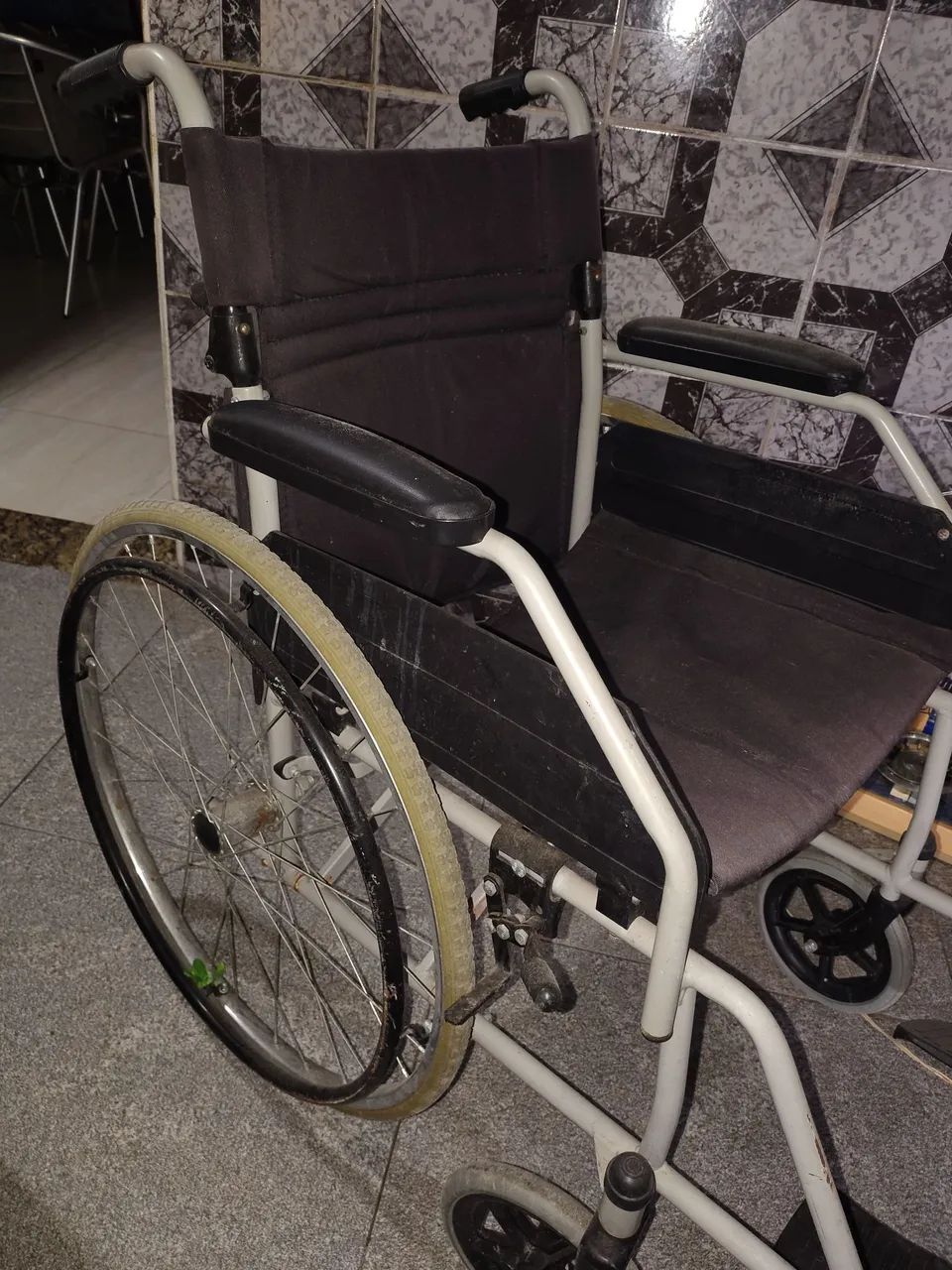 Cadeira de roda novinha !!! - Foto 2