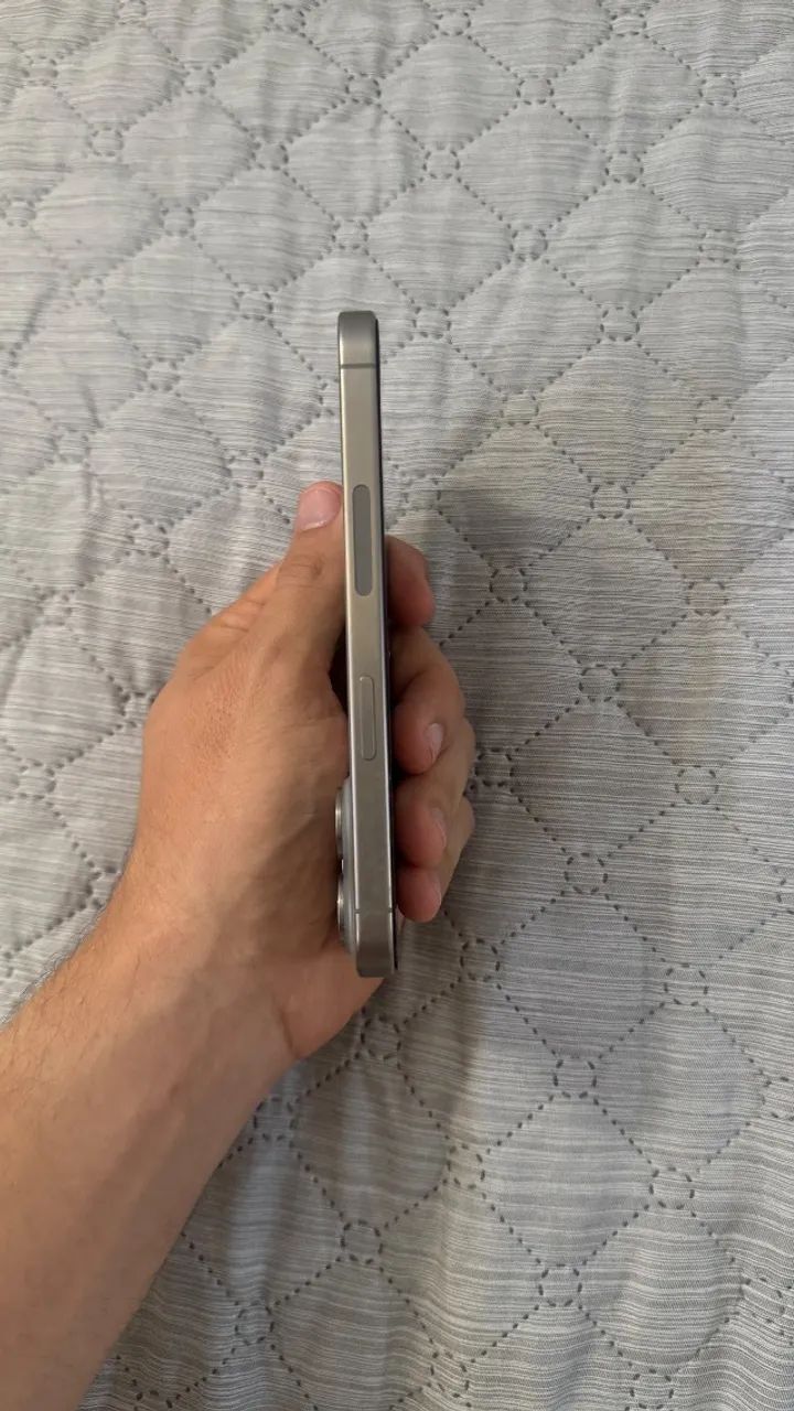iPhone 15 pro 256 GB - Foto 4