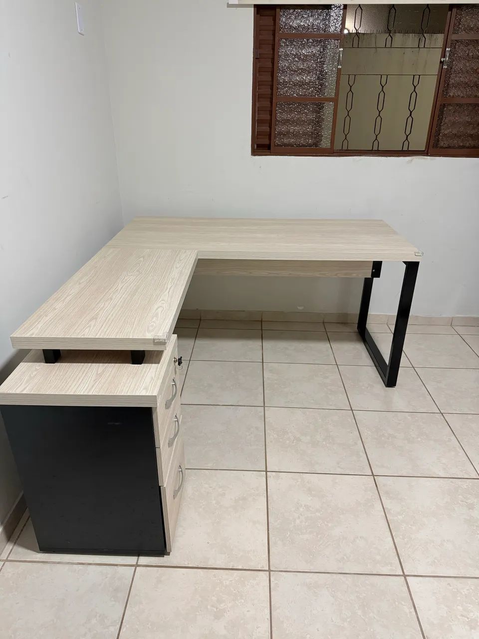Mesa de Escritório 