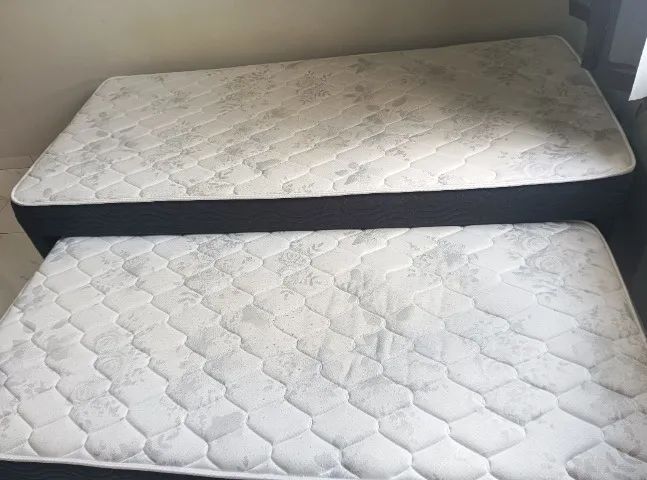 Cama box conjugado com cama auxiliar 
