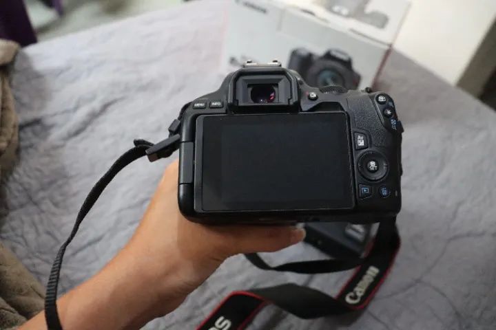 Canon EOS Rebel SL3  - Foto 4