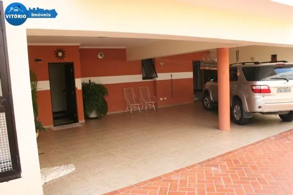 Casa á venda no Centro de São Roque !