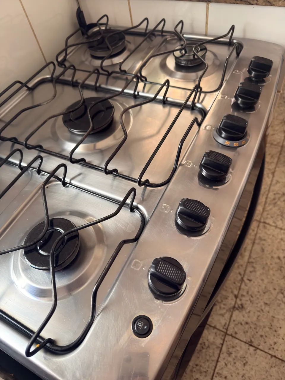 Fogão 5 Bocas Automático com Mesa Compartimentada FC5CS - Prata - Foto 3