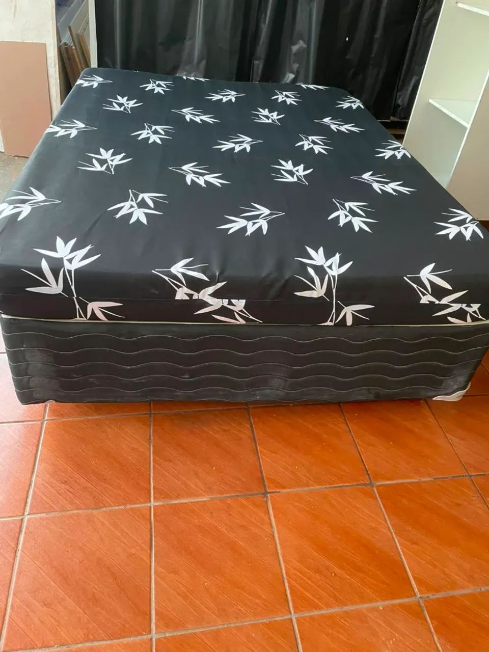 Ven box com colchão usado  - Foto 2