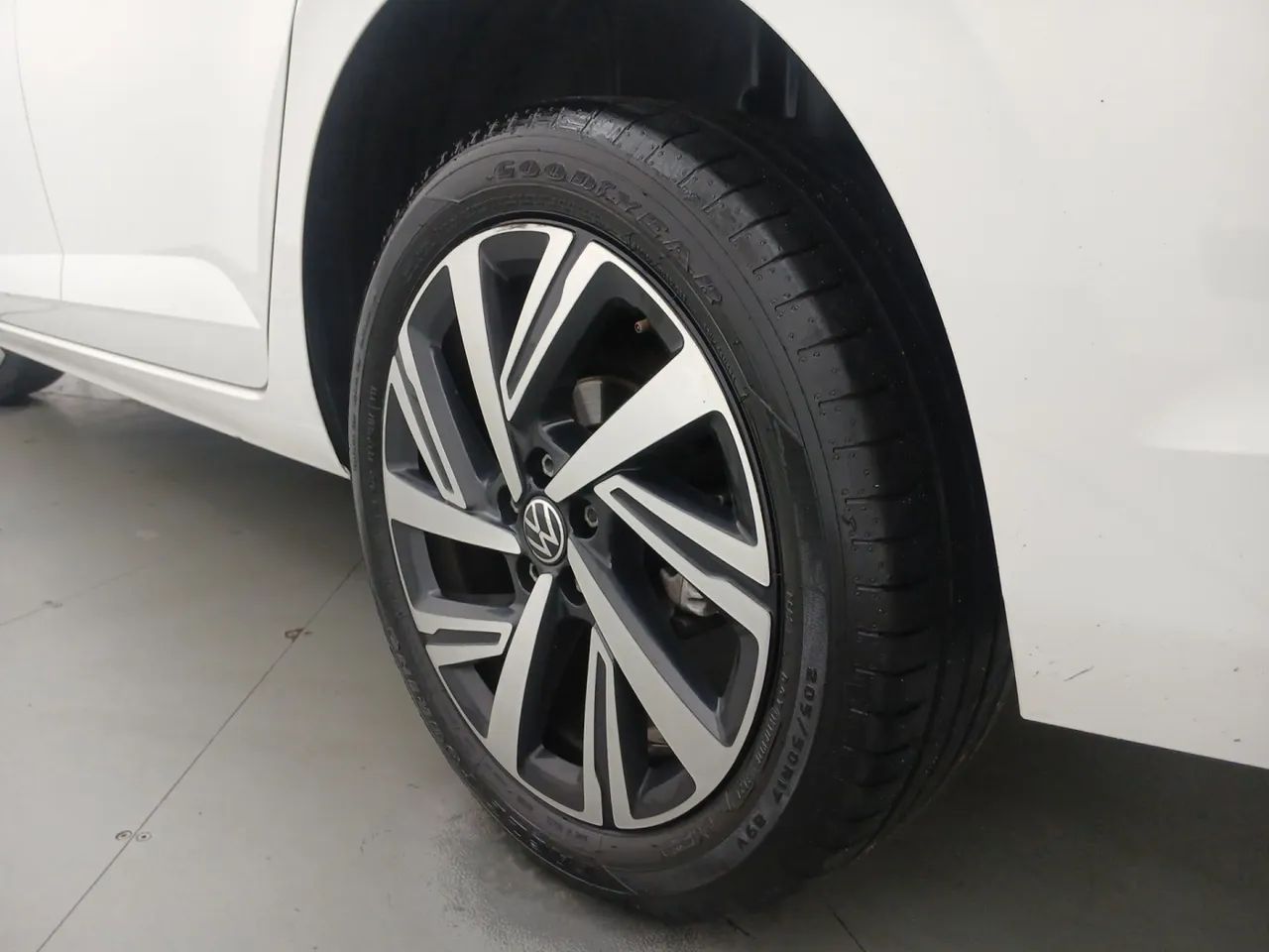Volkswagen Virtus Highline 200 TSI 1.0 Flex 12V Aut, foto 12 de 18