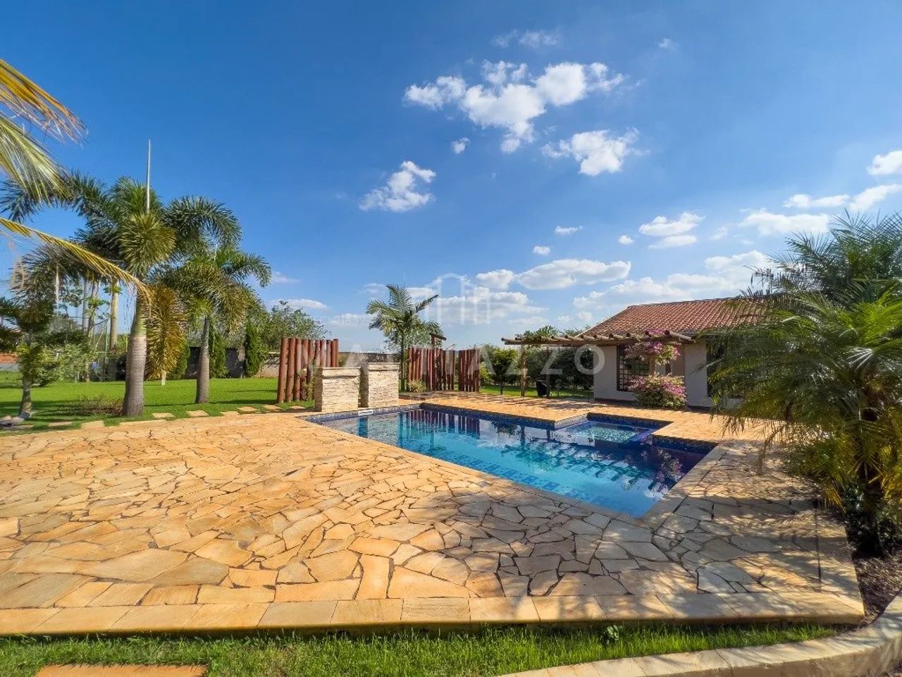Chácara à venda, com área total de 2.500,00 m² em Cordeirópolis/SP.