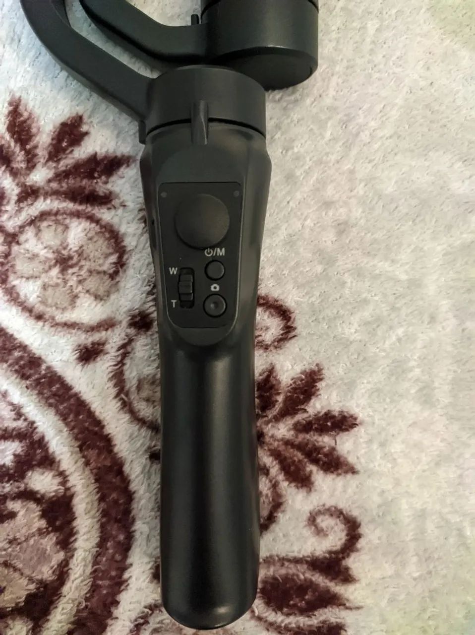 Gimbal Estabilizador 3 Eixos para Celular + Case e Tripé - Foto 3