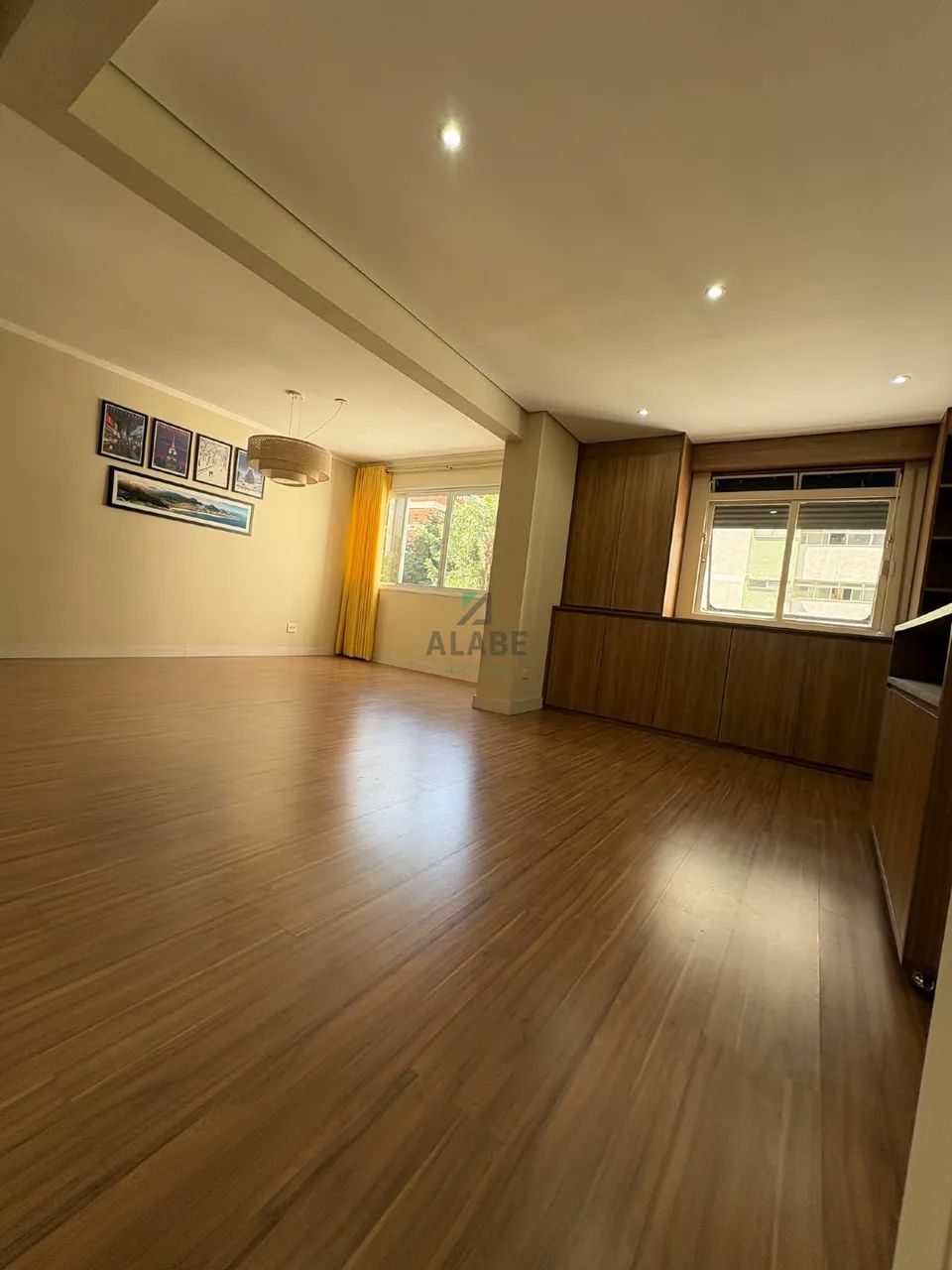 Apartamento para venda em Moema com 2 quartos, sendo 1 suíte, 85m² - Foto 2