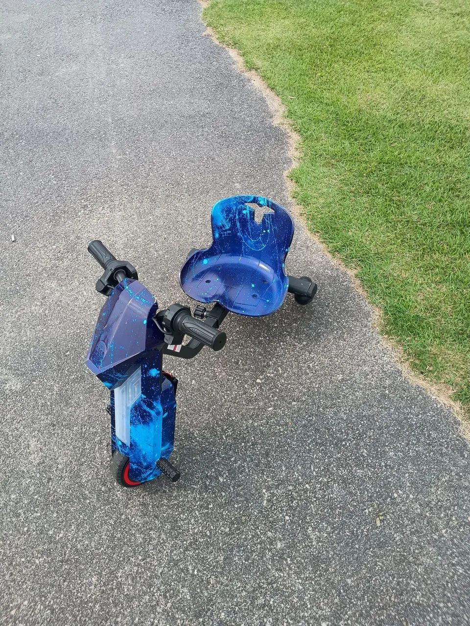 Triciclo elétrico infantil 