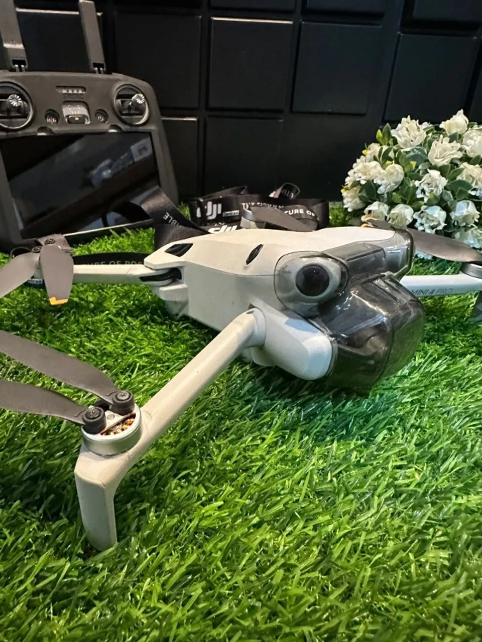 Drone Dji Mini 4 Pro Controle com Tela