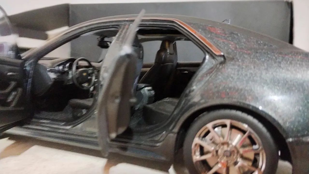 1:18 miniatura Cadillac CTS-V raríssimo! kyosho autoart norev