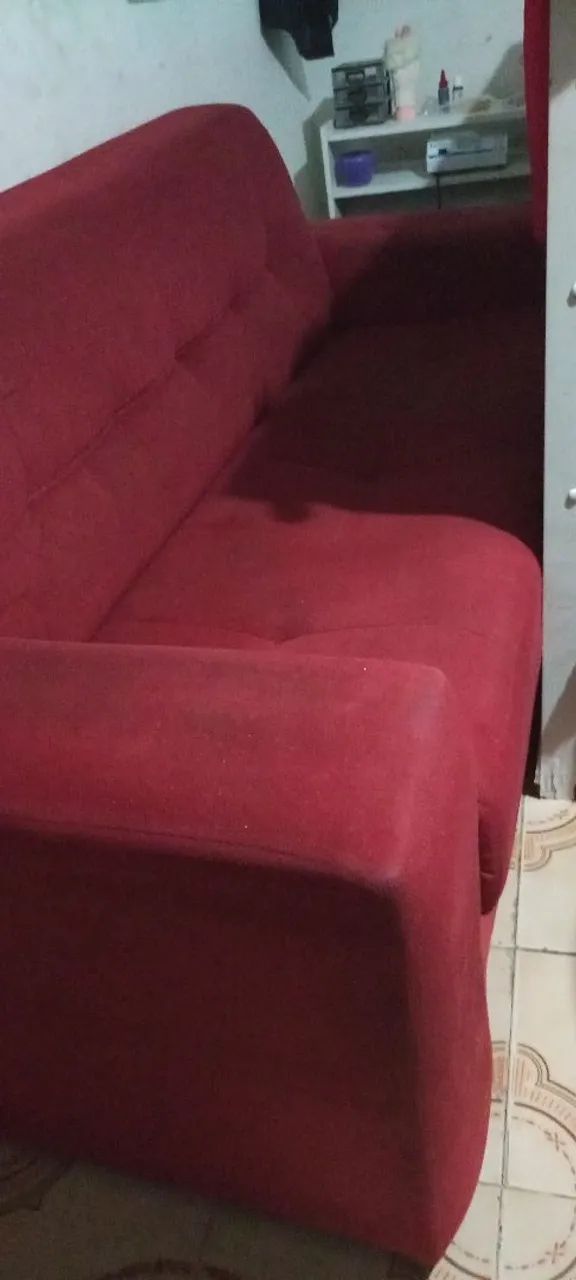 Sofá vermelho 3 lugares 