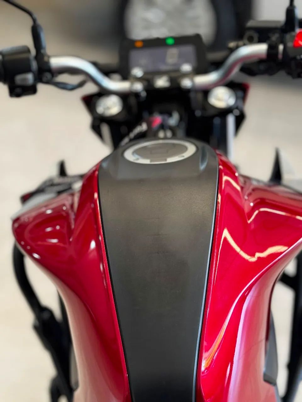 CB 300F 2026 - Foto 4