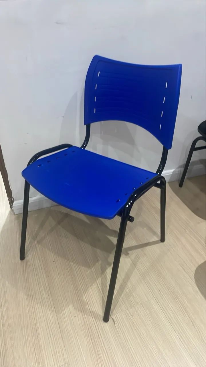 Cadeira ISO Polipropileno  - Foto 4