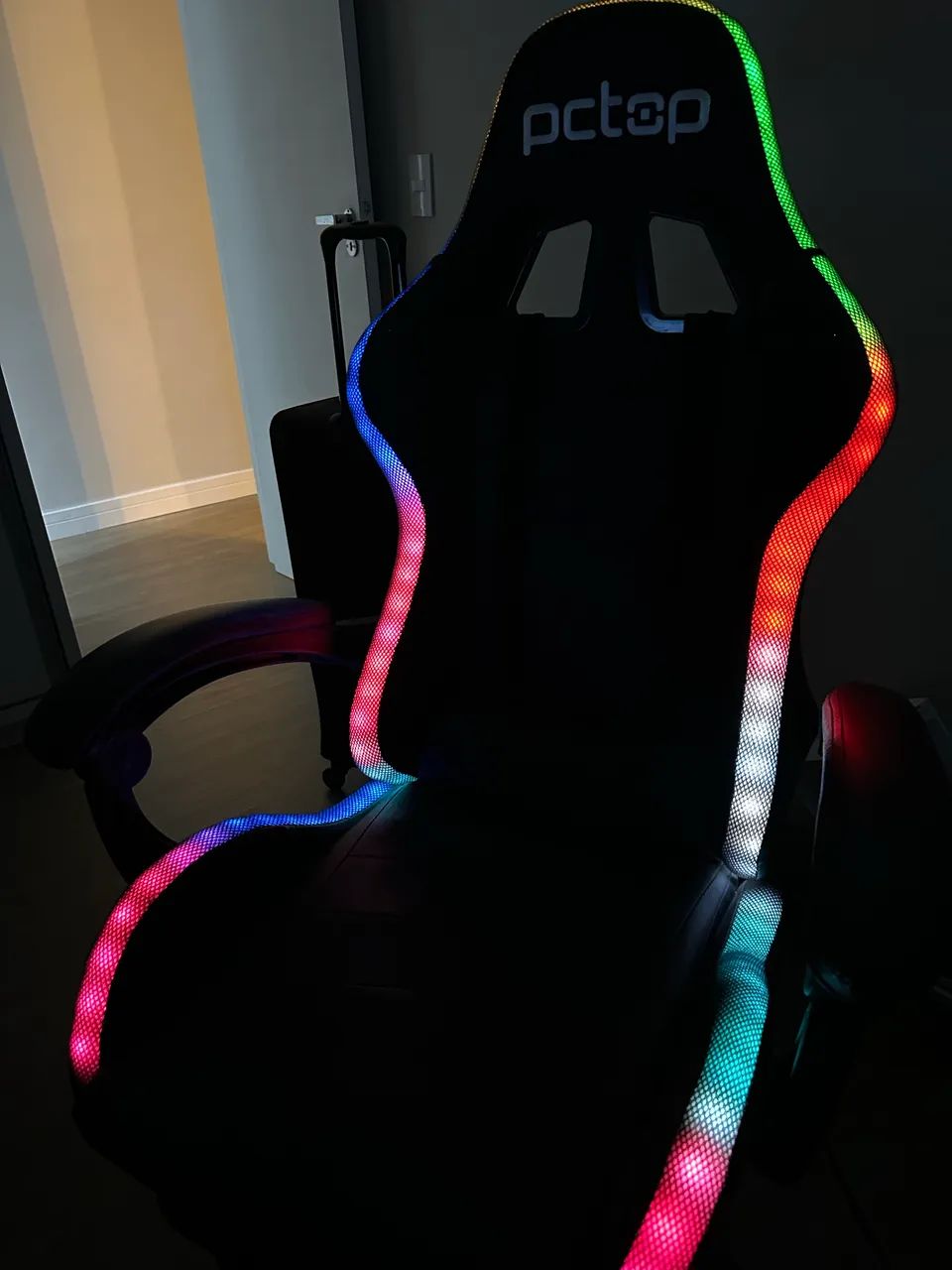 Cadeira Gamer Preta com LED  - Foto 4