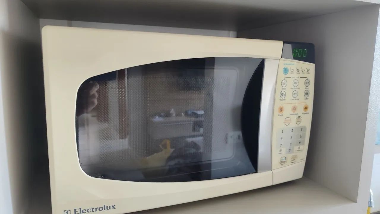 Vendo Microondas 18 litros Electrolux 