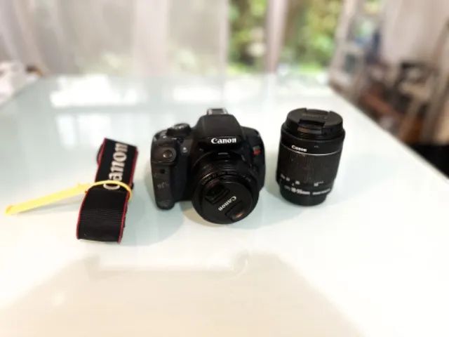 Canon T5i + Lente 18-55mm + Lente 50mm (Pouco Usada)