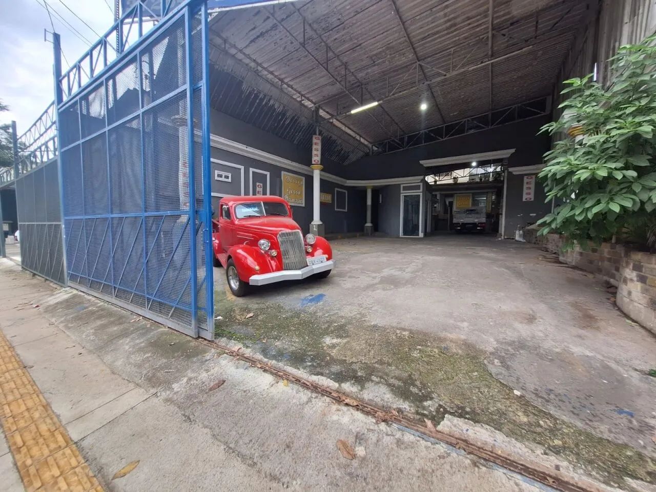 GALPÃO COM 481 M2 E 1 CASA FL26 - Foto 5