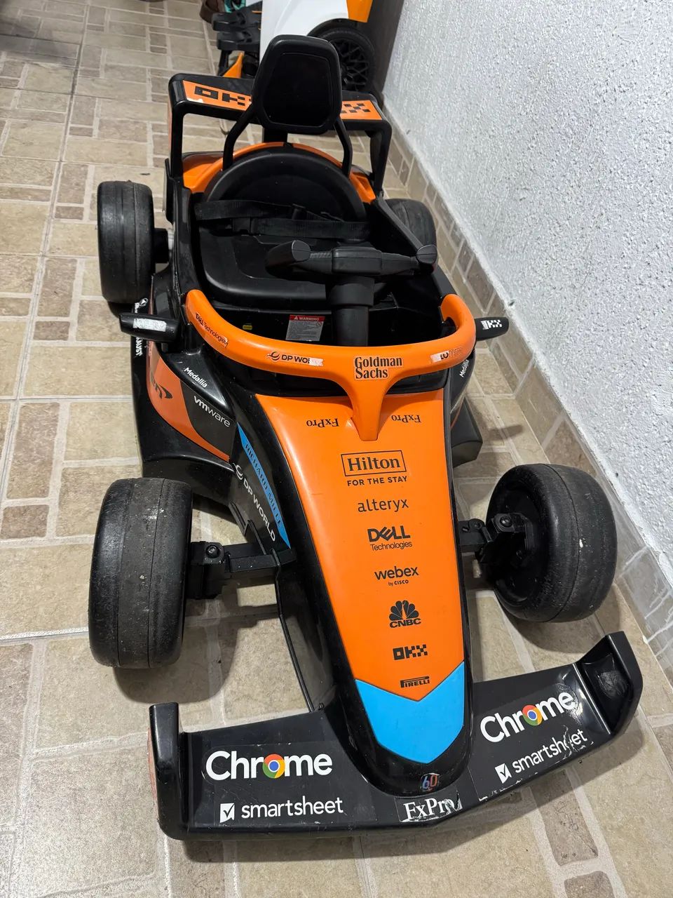Carrinho elétrico infantil 12v McLaren Fórmula 1