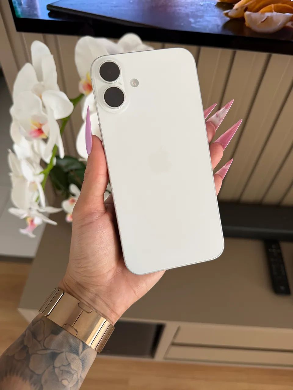 iPhone 16 Plus 128gb Branco IMPECÁVEL  - Foto 2