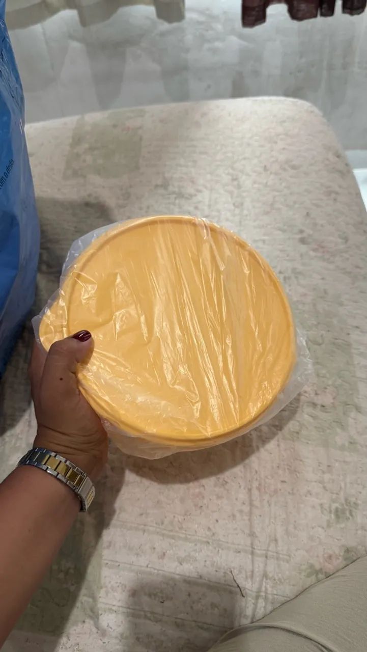 Tupperware 