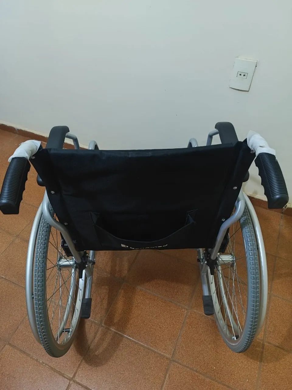 Cadeira de Rodas Nova - Foto 4