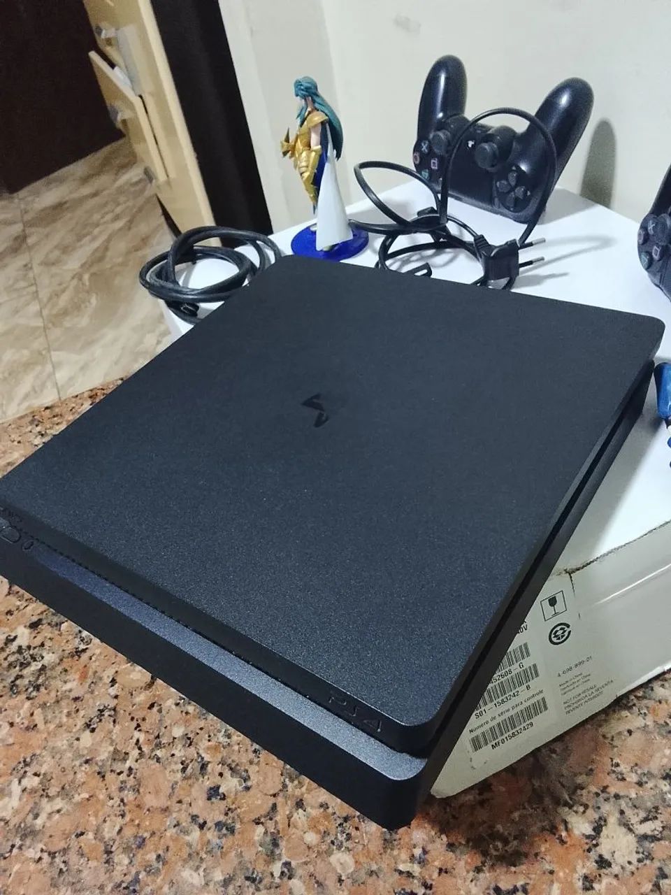 Ps4 slim 1TB 
