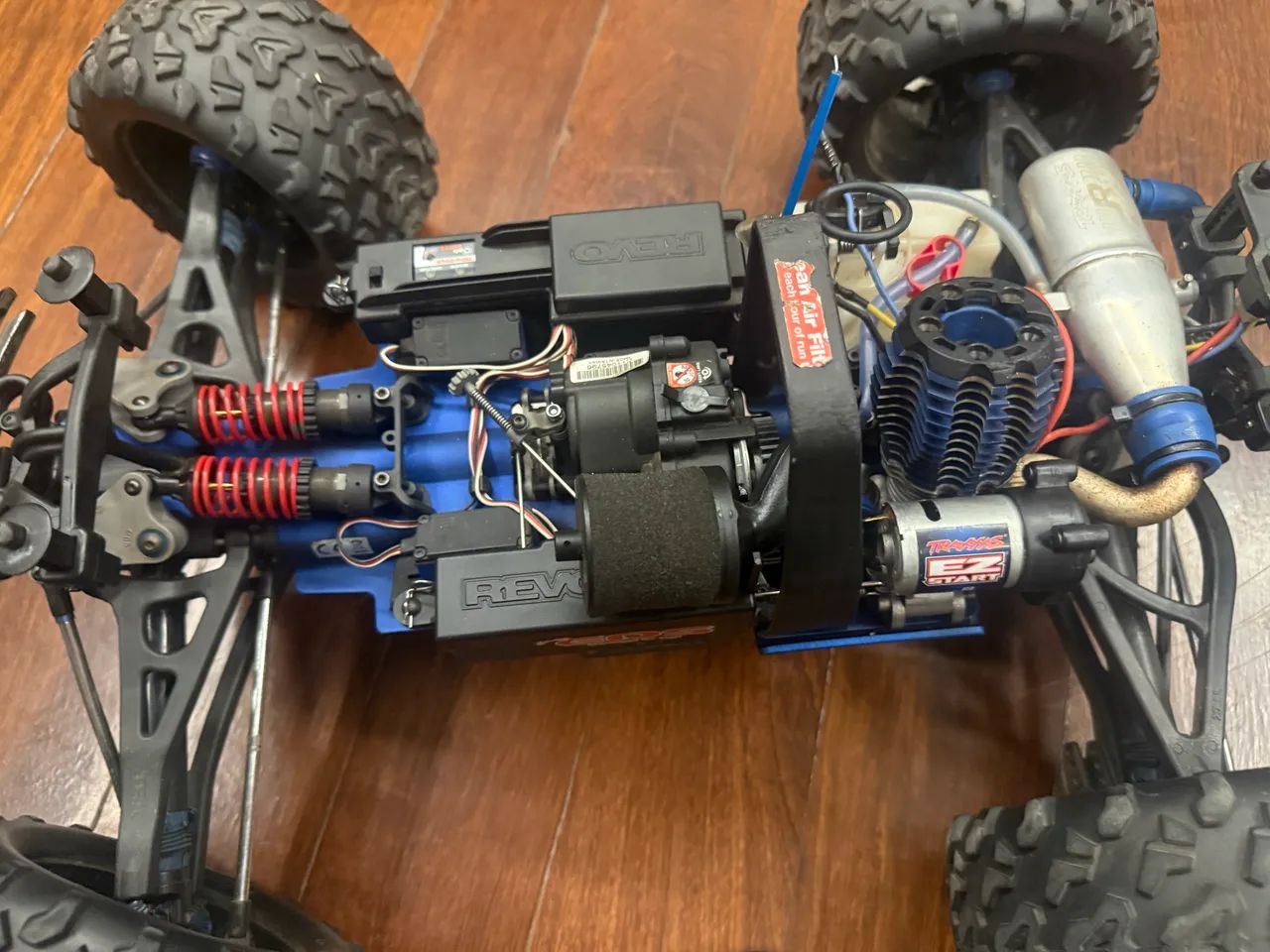 Traxxas Revo 3.3 - Foto 3