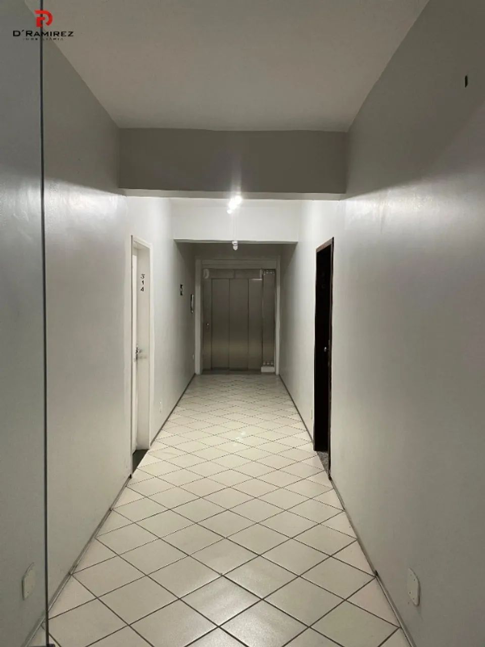 Sala Semi Mobiliada - Com Ar Condicionado - Prédio com Elevador- São Francisco - Foto 3